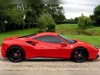 Used Ferrari 488 2016 for sale - 76188386: Photo 2
