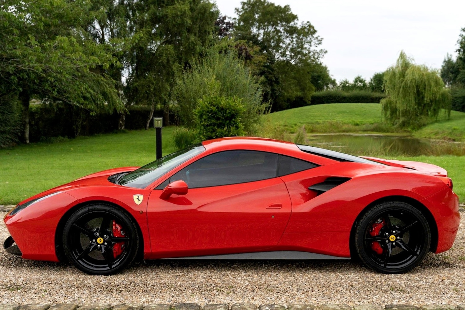 Used Ferrari 488 2016 for sale - 76188386: Photo 4