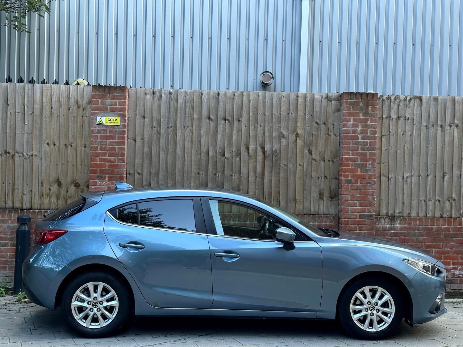 Used Mazda Mazda3 2015 for sale - 75945740: Photo 6