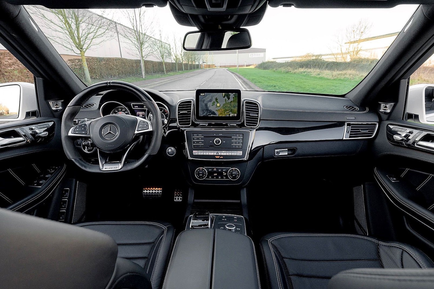 Used Mercedes-Benz GLS 2016 for sale - 76608600: Photo 2