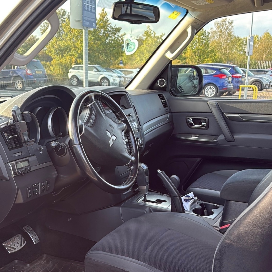 Used Mitsubishi Shogun 2007 for sale - 77270796: Photo 4