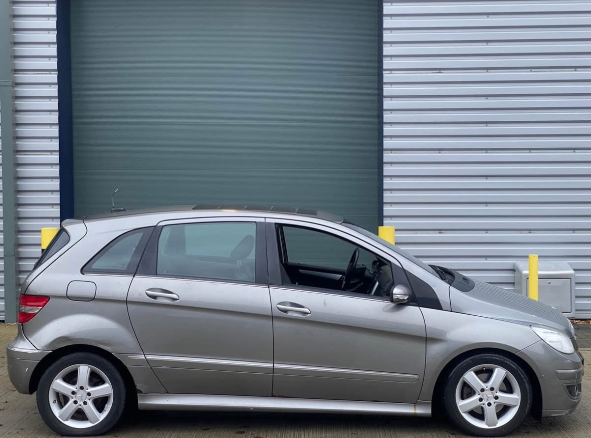 Used Mercedes-Benz B Class 2017 for sale - 76979883: Photo 4