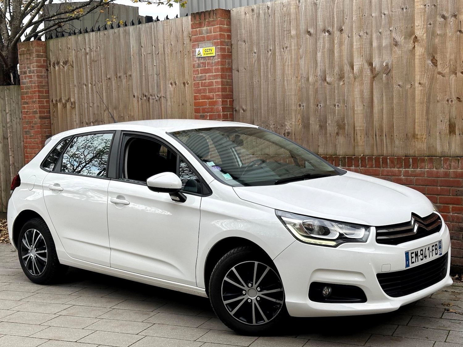 Used Citroen C4 2017 for sale - 76477406: Photo 5