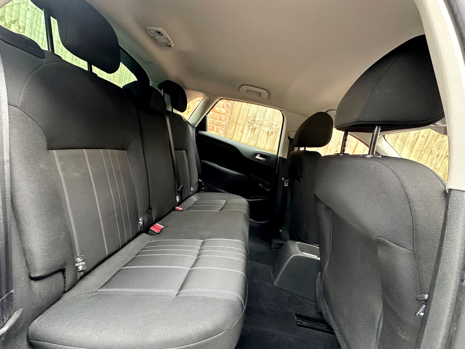 Used Citroen C4 2017 for sale - 76477406: Photo 6