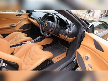 Used Ferrari 488 2015 for sale - 76328865: Photo