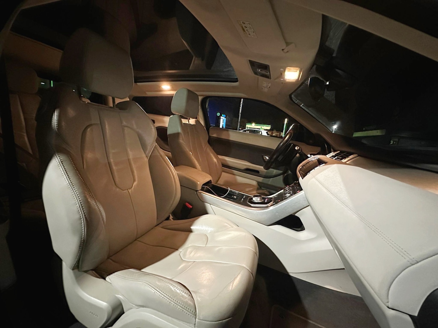 Used Land Rover Range Rover Evoque 2012 for sale - 77264755: Photo 3