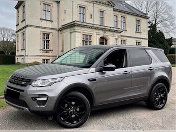 Used Land Rover Discovery Sport 2017 for sale - 79472398: Photo