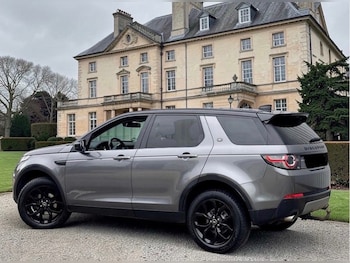 Used Land Rover Discovery Sport 2017 for sale - 79472398: Photo
