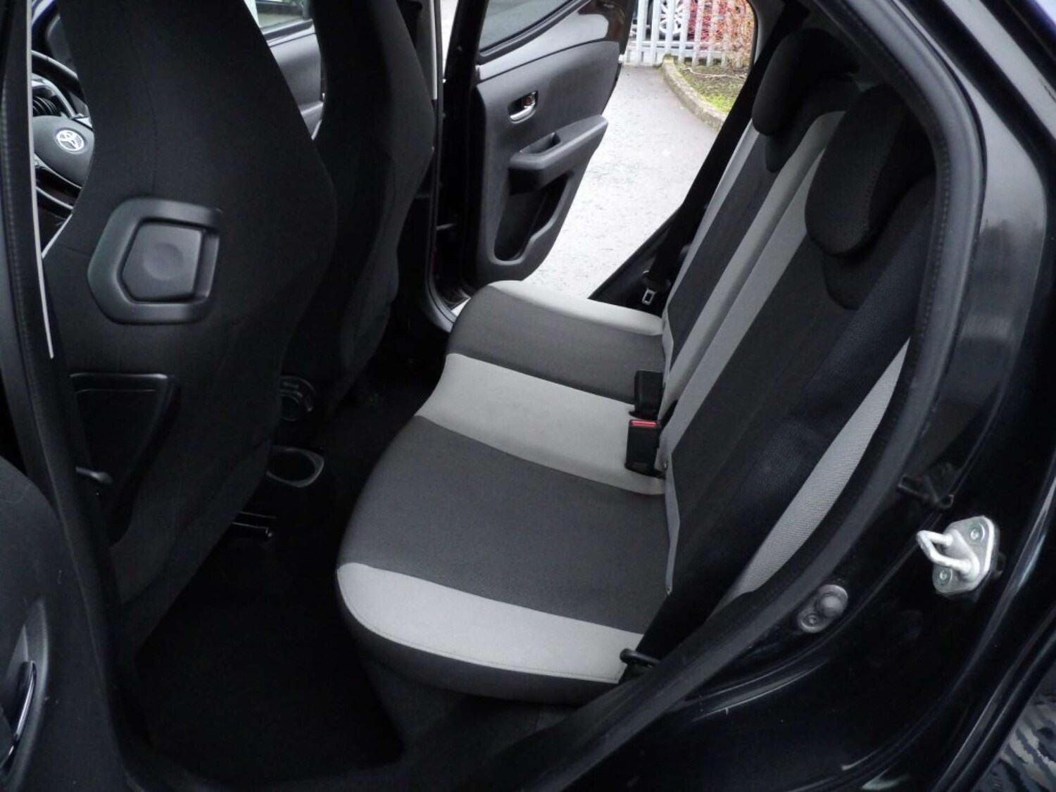 Used Toyota AYGO 2018 for sale - 76656457: Photo 17