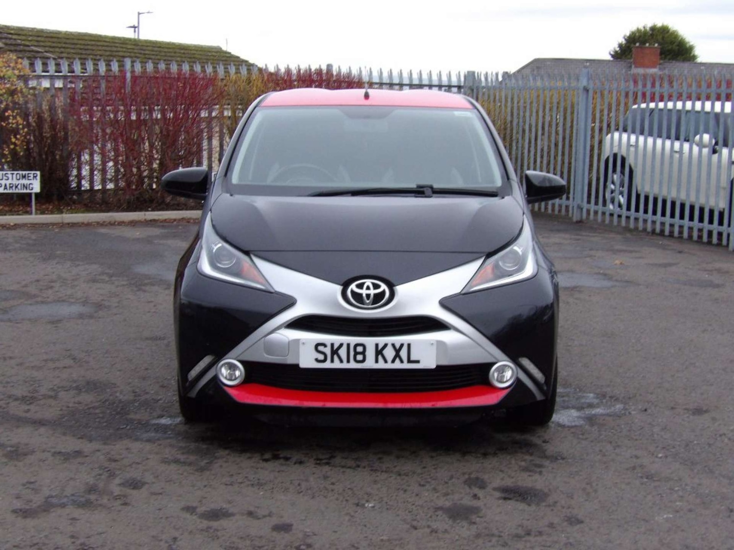 Used Toyota AYGO 2018 for sale - 76656457: Photo 2