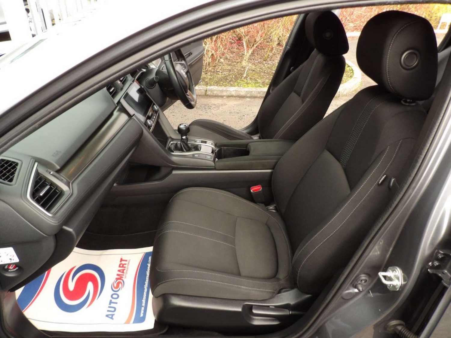 Used Honda Civic 2018 for sale - 76643744: Photo 15