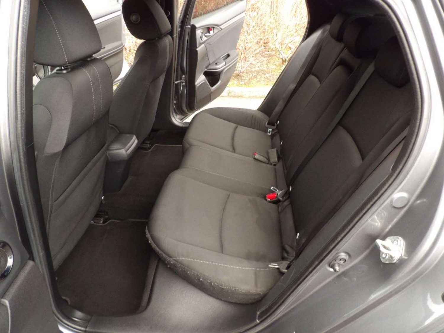 Used Honda Civic 2018 for sale - 76643744: Photo 17