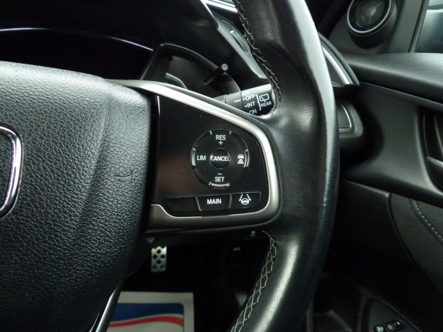 Used Honda Civic 2018 for sale - 76643744: Photo 24