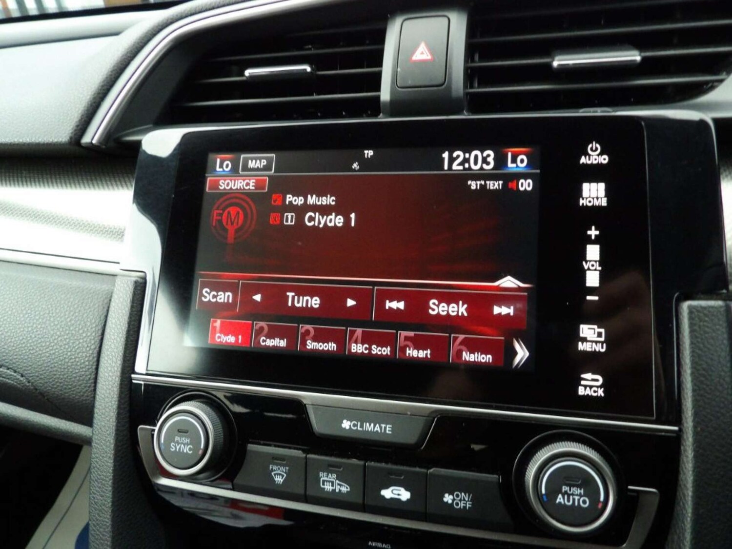 Used Honda Civic 2018 for sale - 76643744: Photo 30