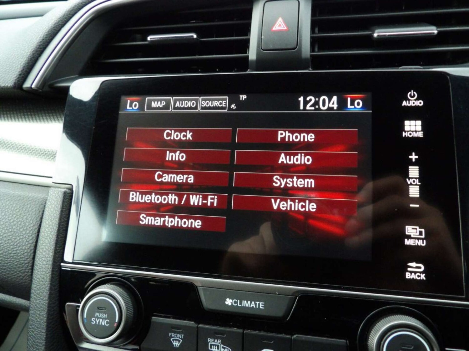 Used Honda Civic 2018 for sale - 76643744: Photo 32