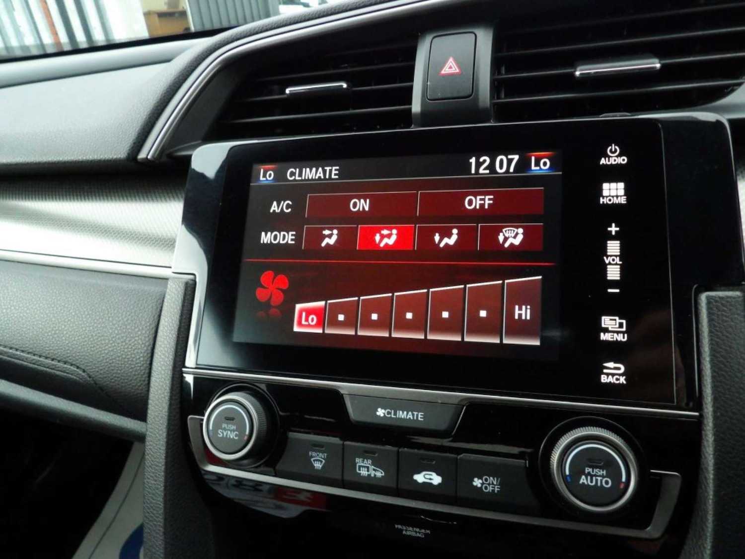 Used Honda Civic 2018 for sale - 76643744: Photo 34