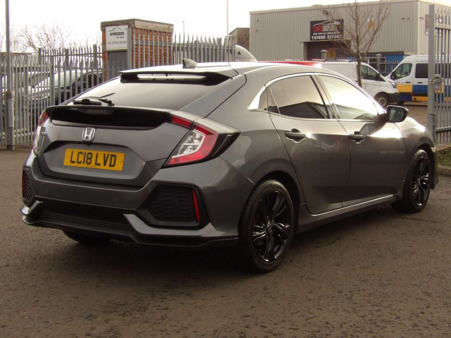 Used Honda Civic 2018 for sale - 76643744: Photo 7