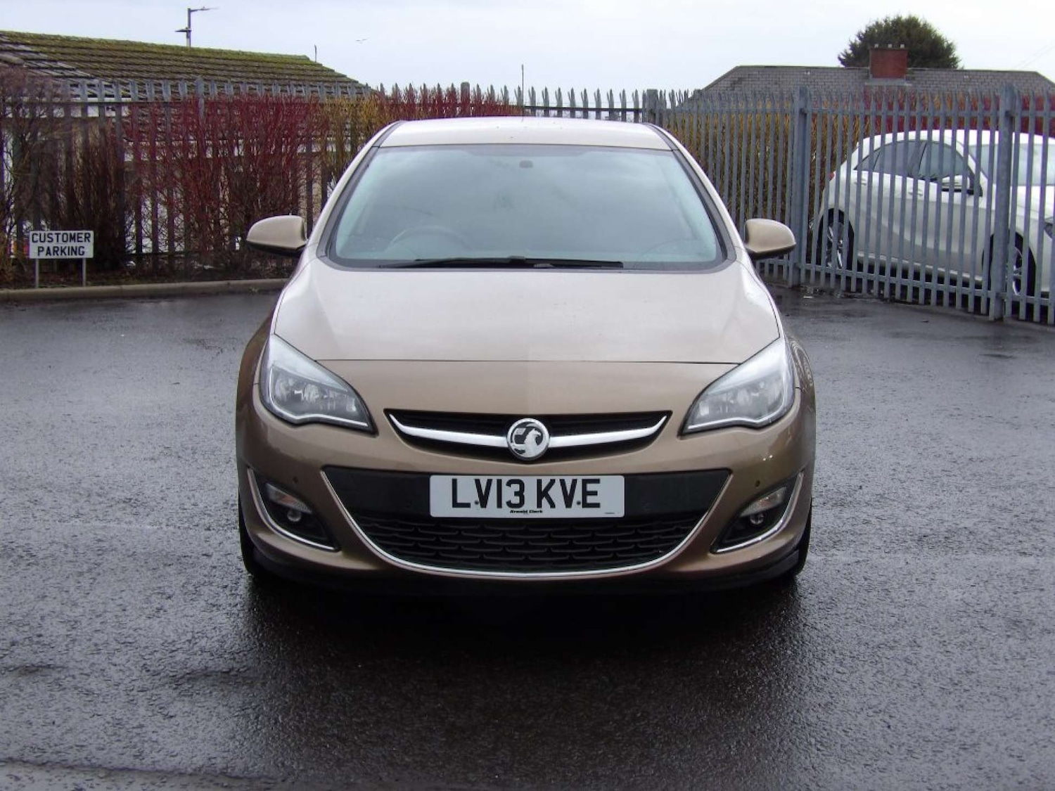 Used Vauxhall Astra 2013 for sale - 77303970: Photo 2