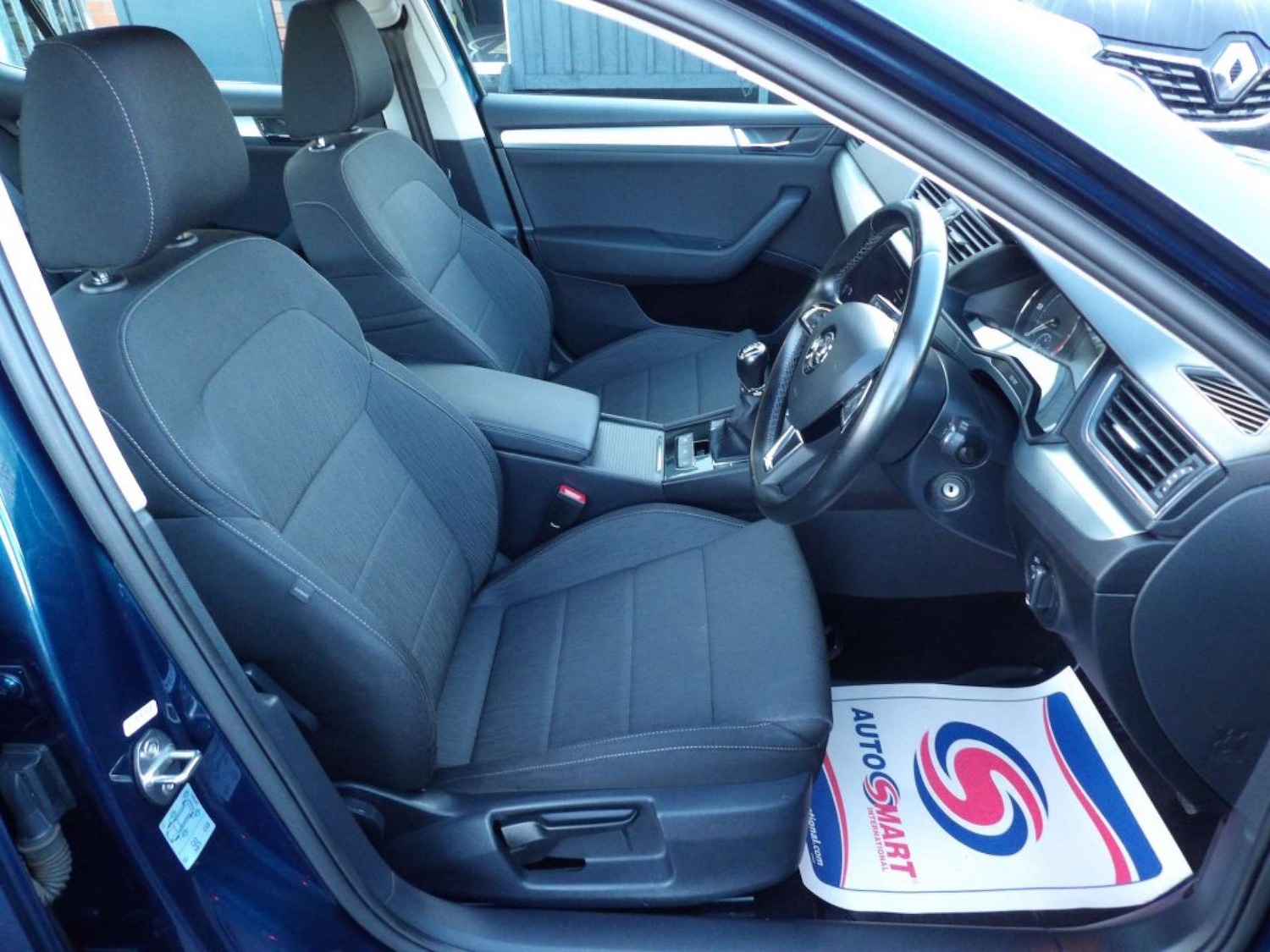 Used Skoda Superb 2017 for sale - 76885179: Photo 11