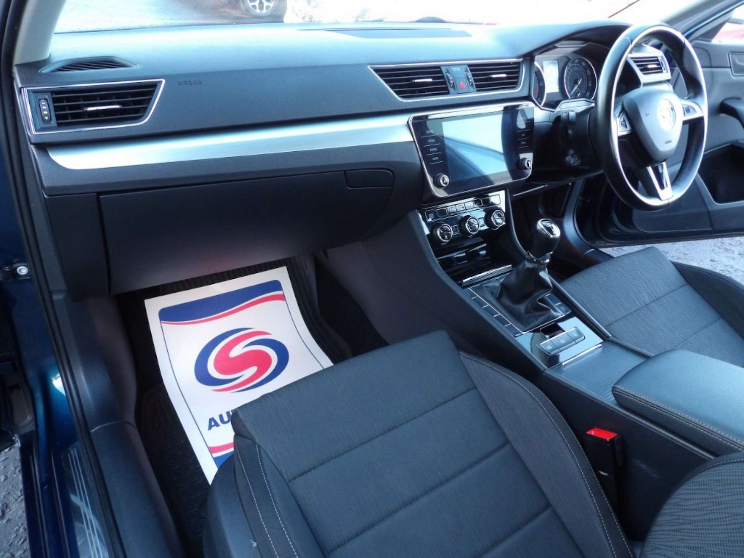 Used Skoda Superb 2017 for sale - 76885179: Photo 14