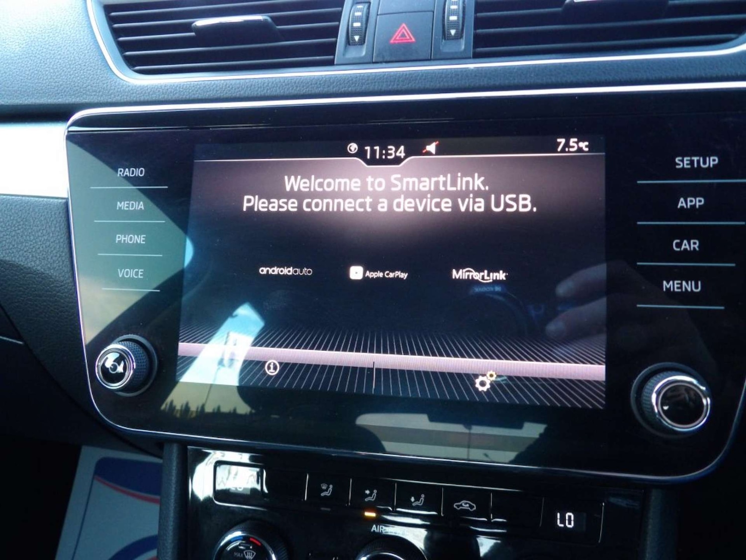 Used Skoda Superb 2017 for sale - 76885179: Photo 32