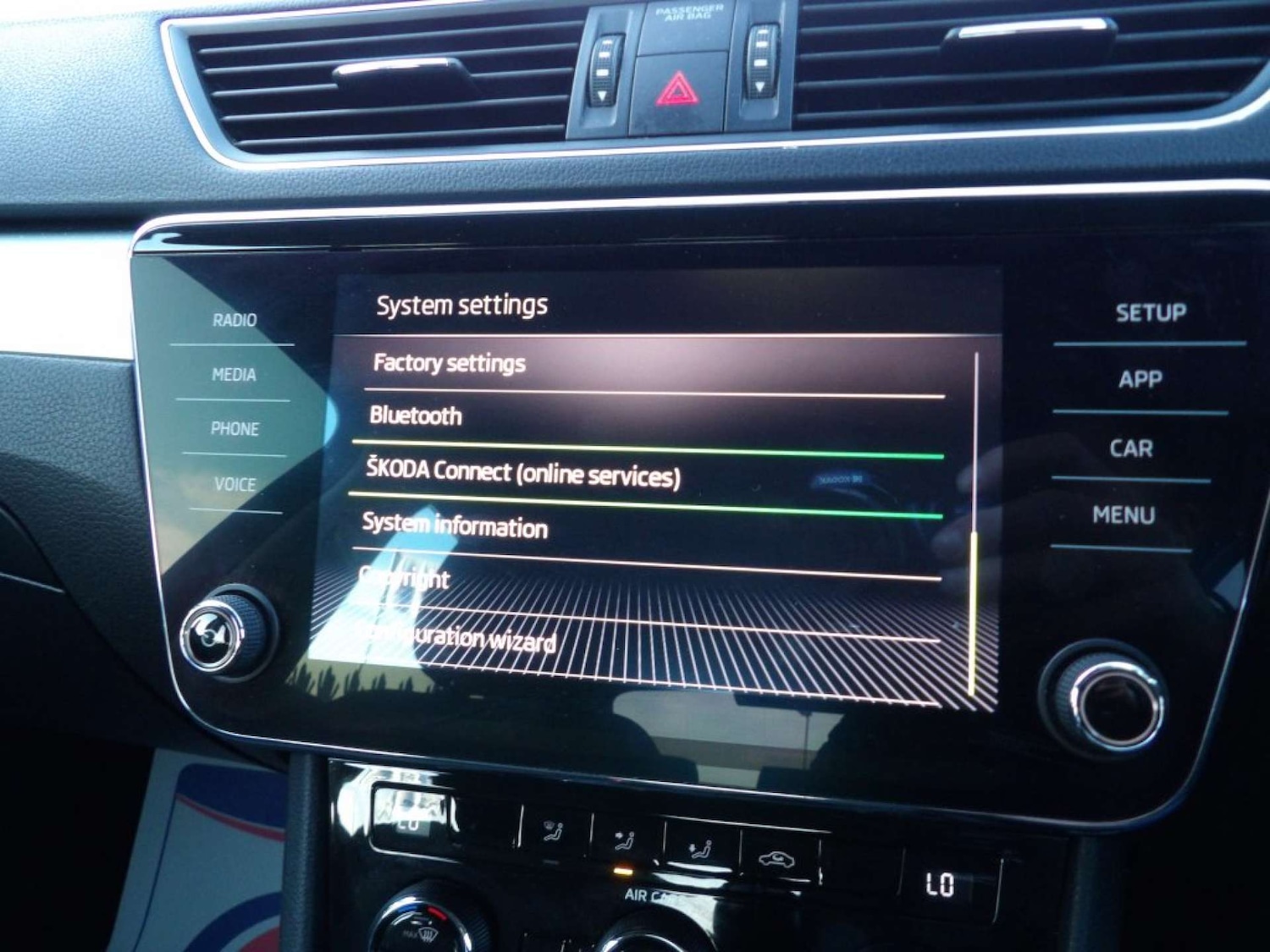 Used Skoda Superb 2017 for sale - 76885179: Photo 33