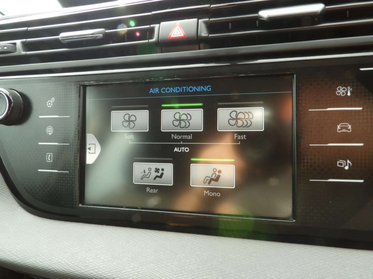 Used Citroen C4 Grand Picasso 2016 for sale - 76363815: Photo 32