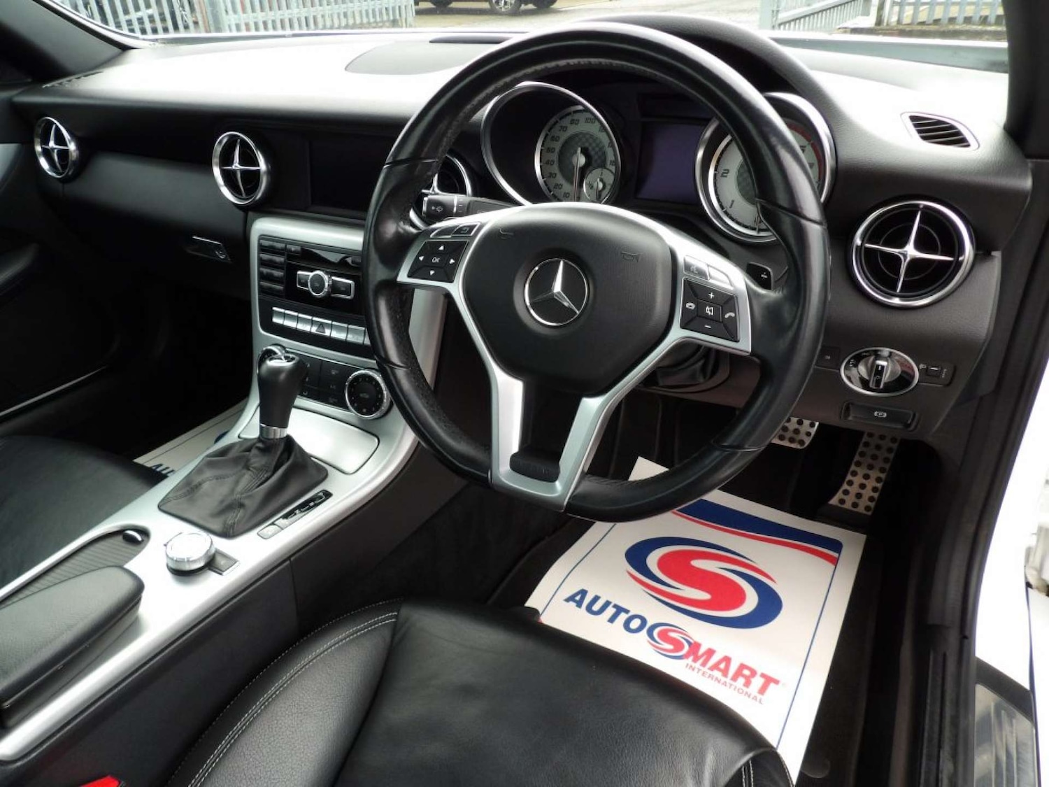 Used Mercedes-Benz SLK 2013 for sale - 76608836: Photo 19