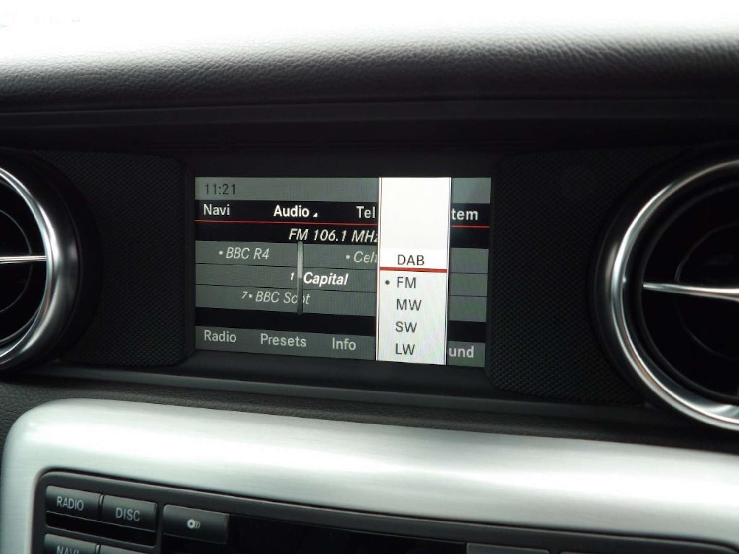 Used Mercedes-Benz SLK 2013 for sale - 76608836: Photo 36