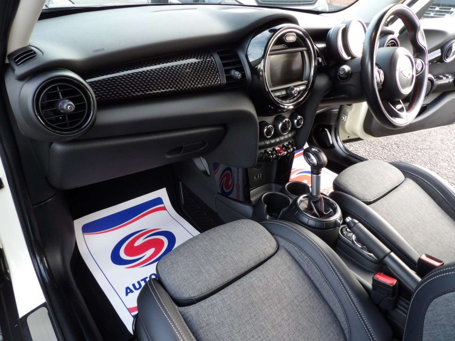 Used MINI Hatch 2016 for sale - 76600849: Photo 15