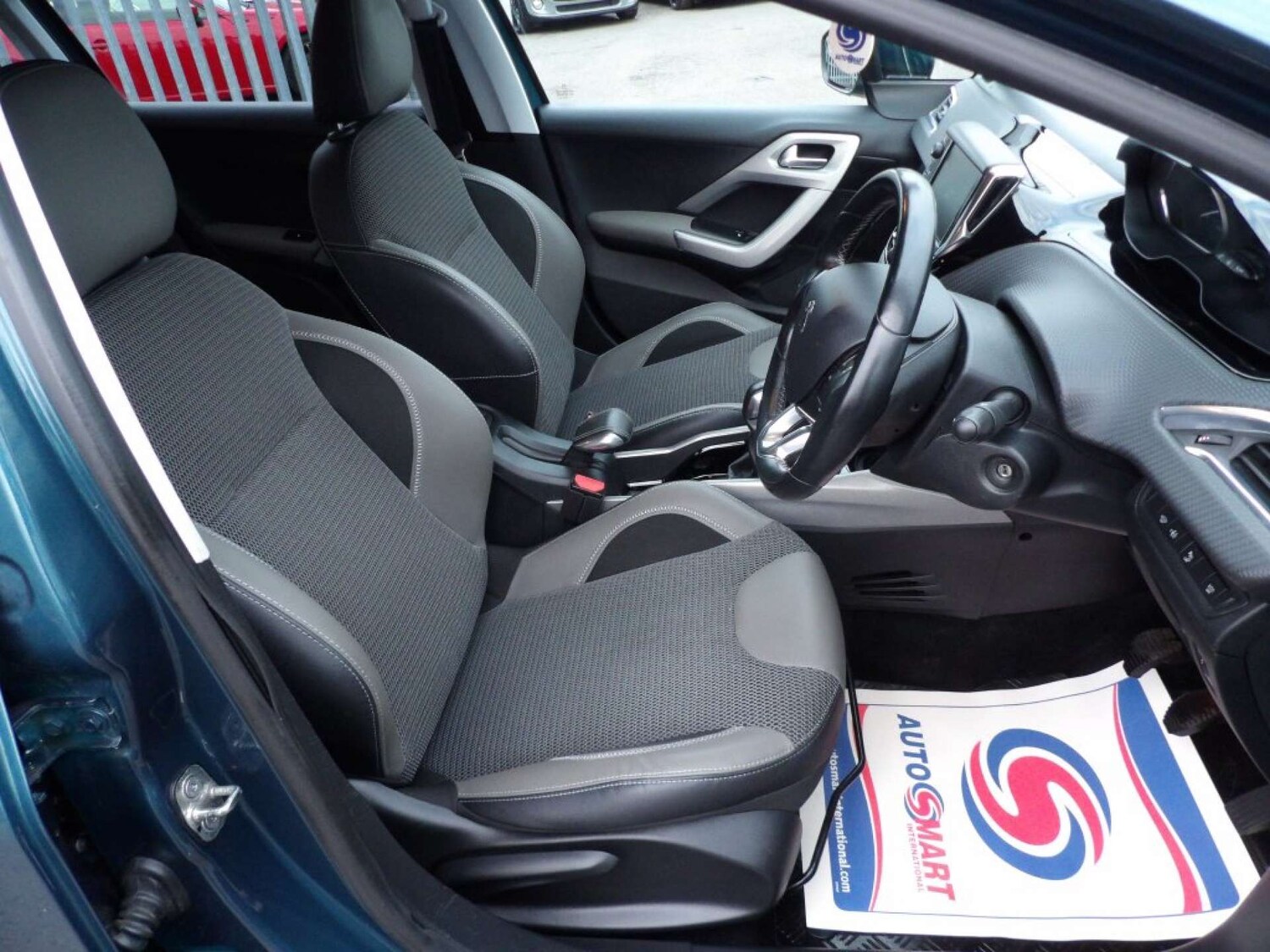 Used Peugeot 2008 2017 for sale - 77807482: Photo 11