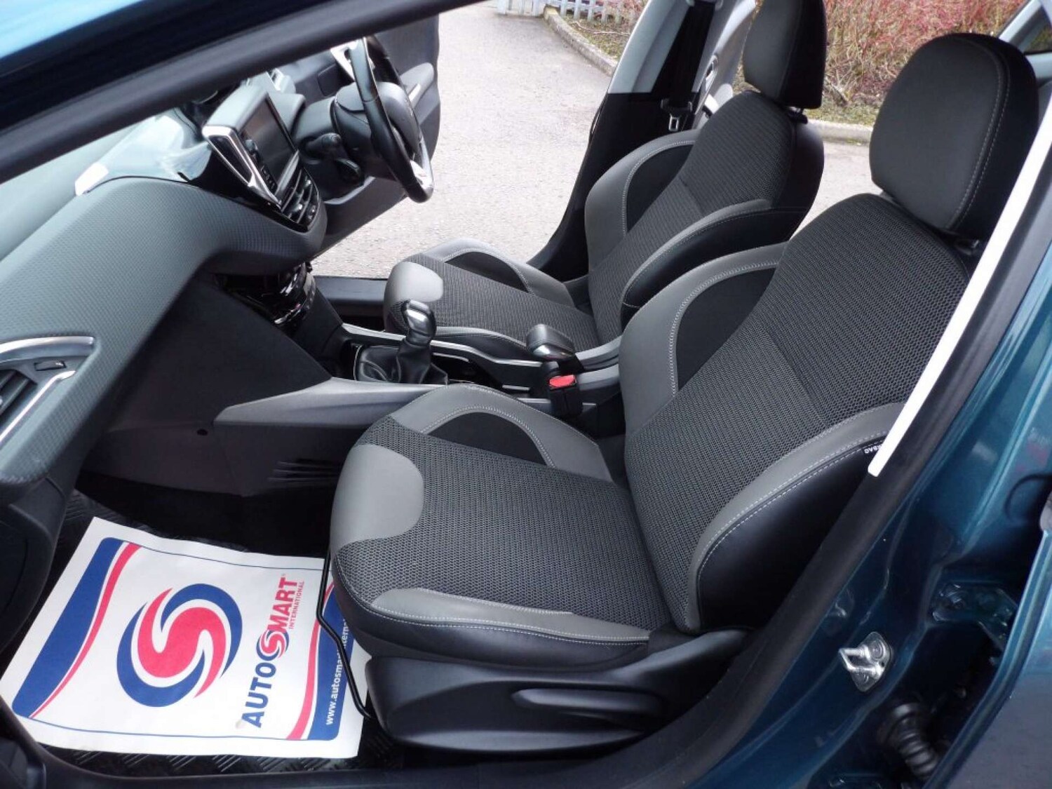 Used Peugeot 2008 2017 for sale - 77807482: Photo 15