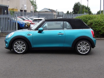 Used MINI Convertible 2017 for sale - 79142618: Photo