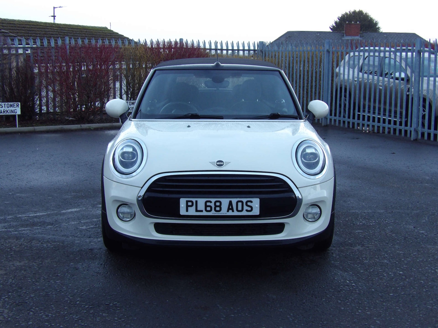 Used MINI Convertible 2018 for sale - 77140922: Photo 2