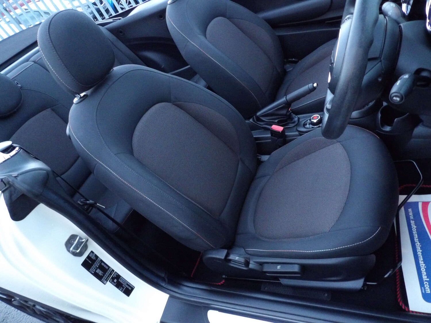 Used MINI Convertible 2018 for sale - 77140922: Photo 21