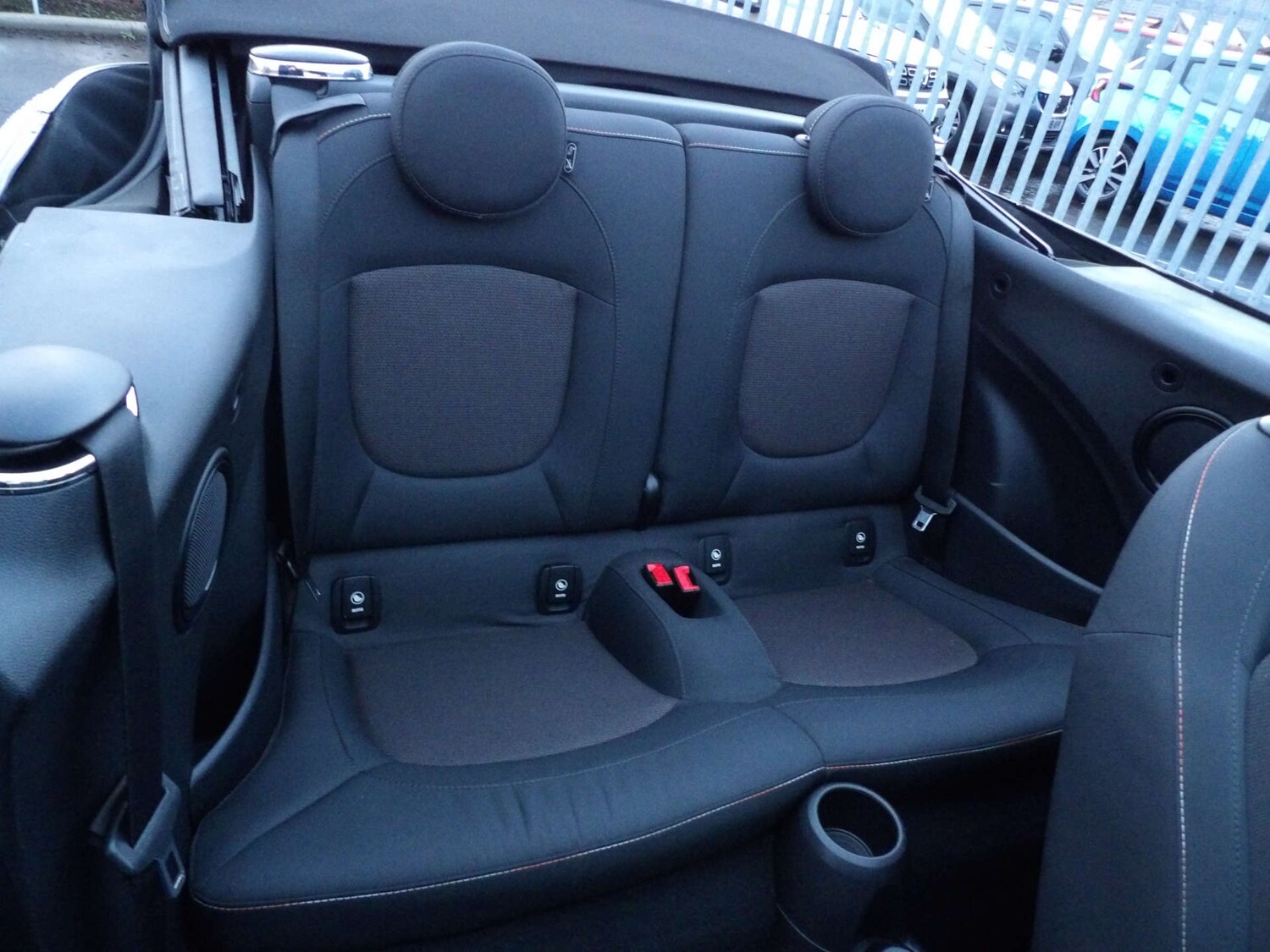 Used MINI Convertible 2018 for sale - 77140922: Photo 22