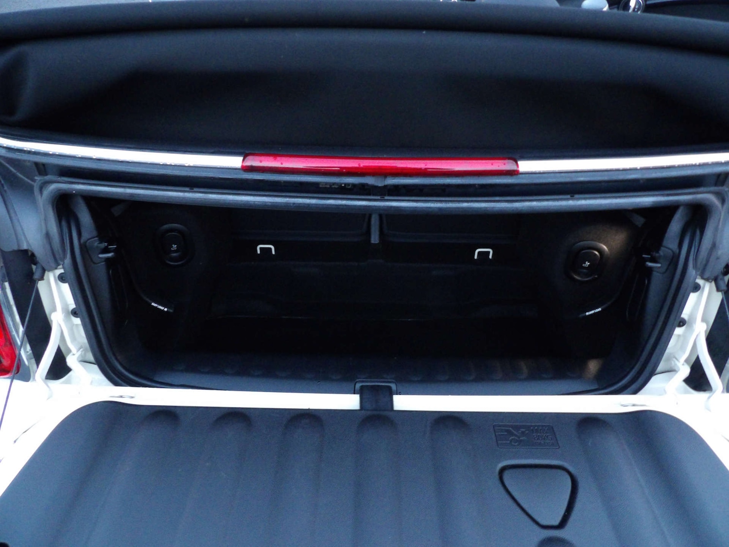 Used MINI Convertible 2018 for sale - 77140922: Photo 27