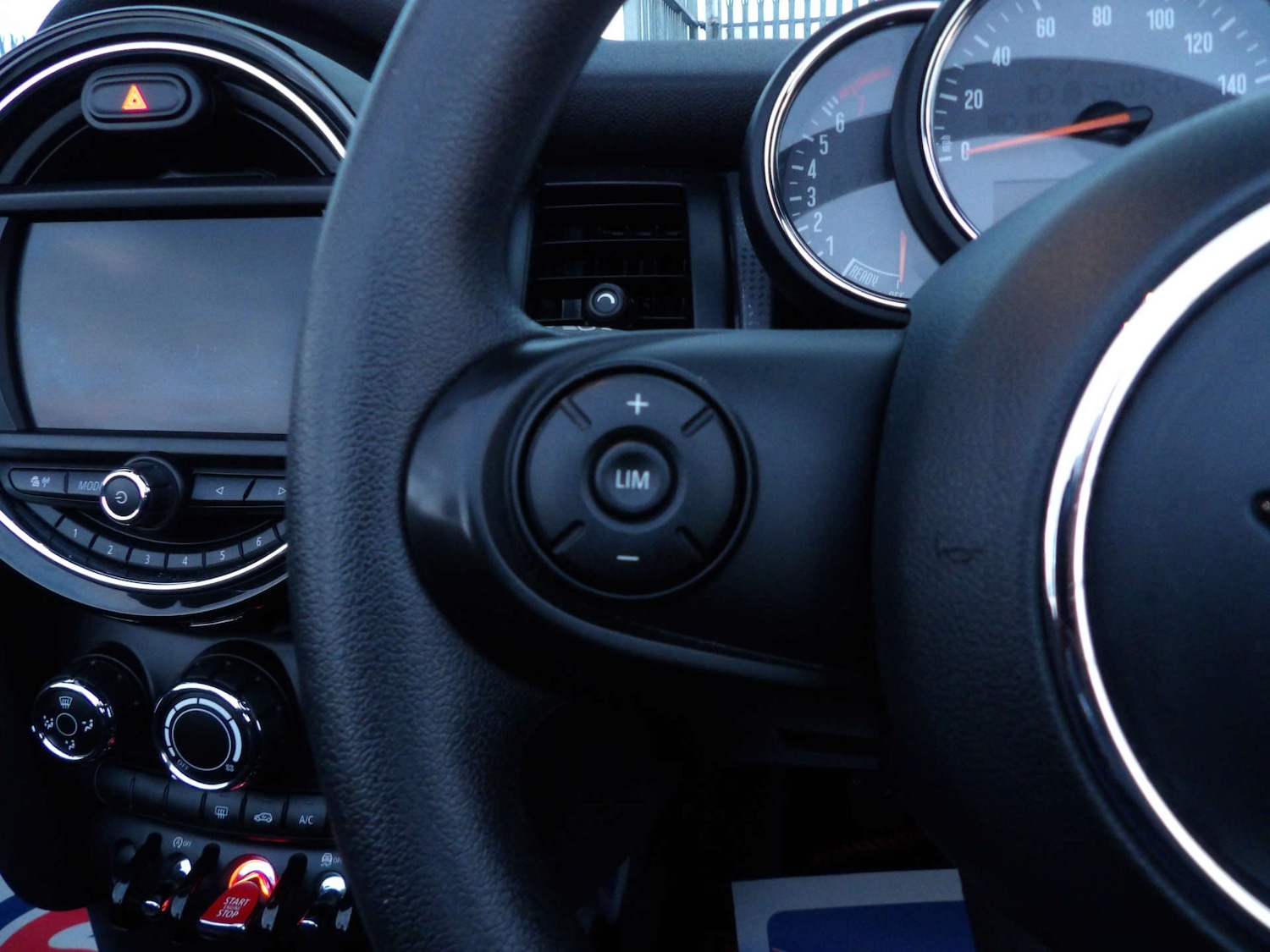 Used MINI Convertible 2018 for sale - 77140922: Photo 30