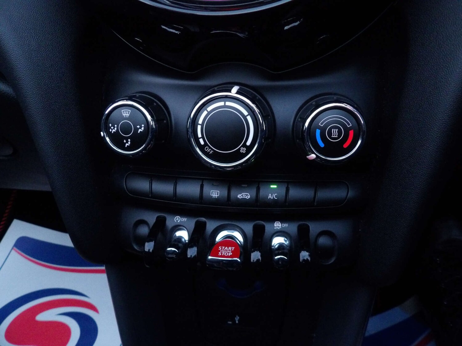 Used MINI Convertible 2018 for sale - 77140922: Photo 33