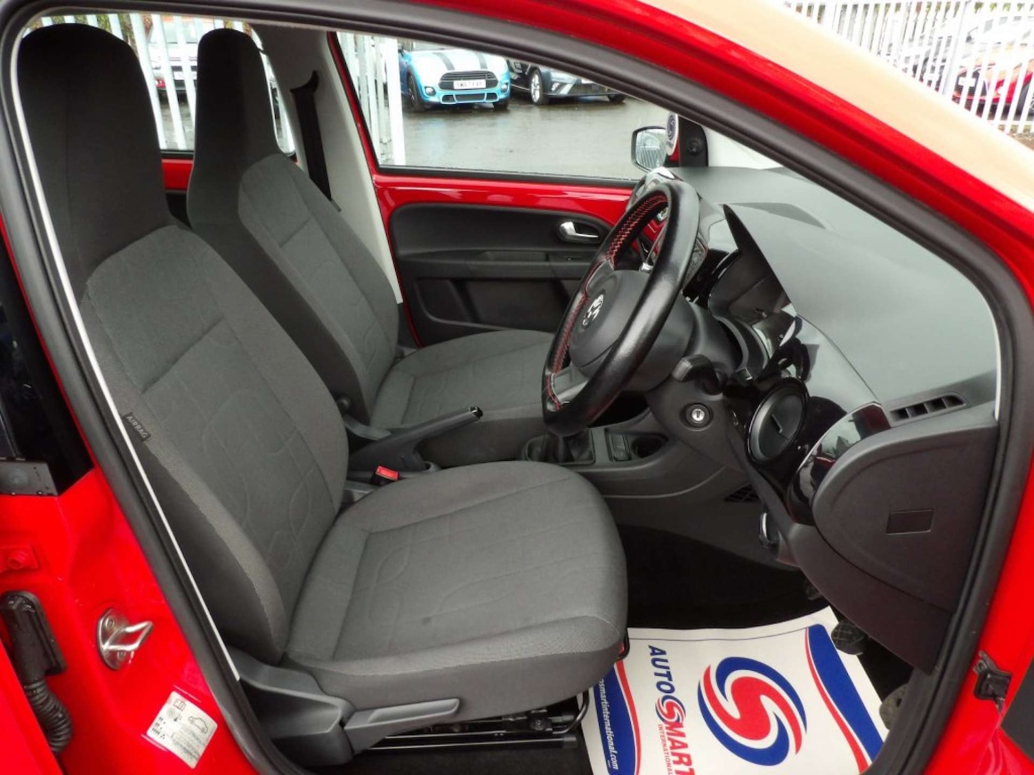 Used Volkswagen up! 2015 for sale - 76600905: Photo 11