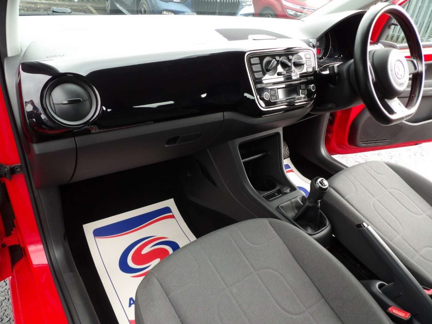 Used Volkswagen up! 2015 for sale - 76600905: Photo 14