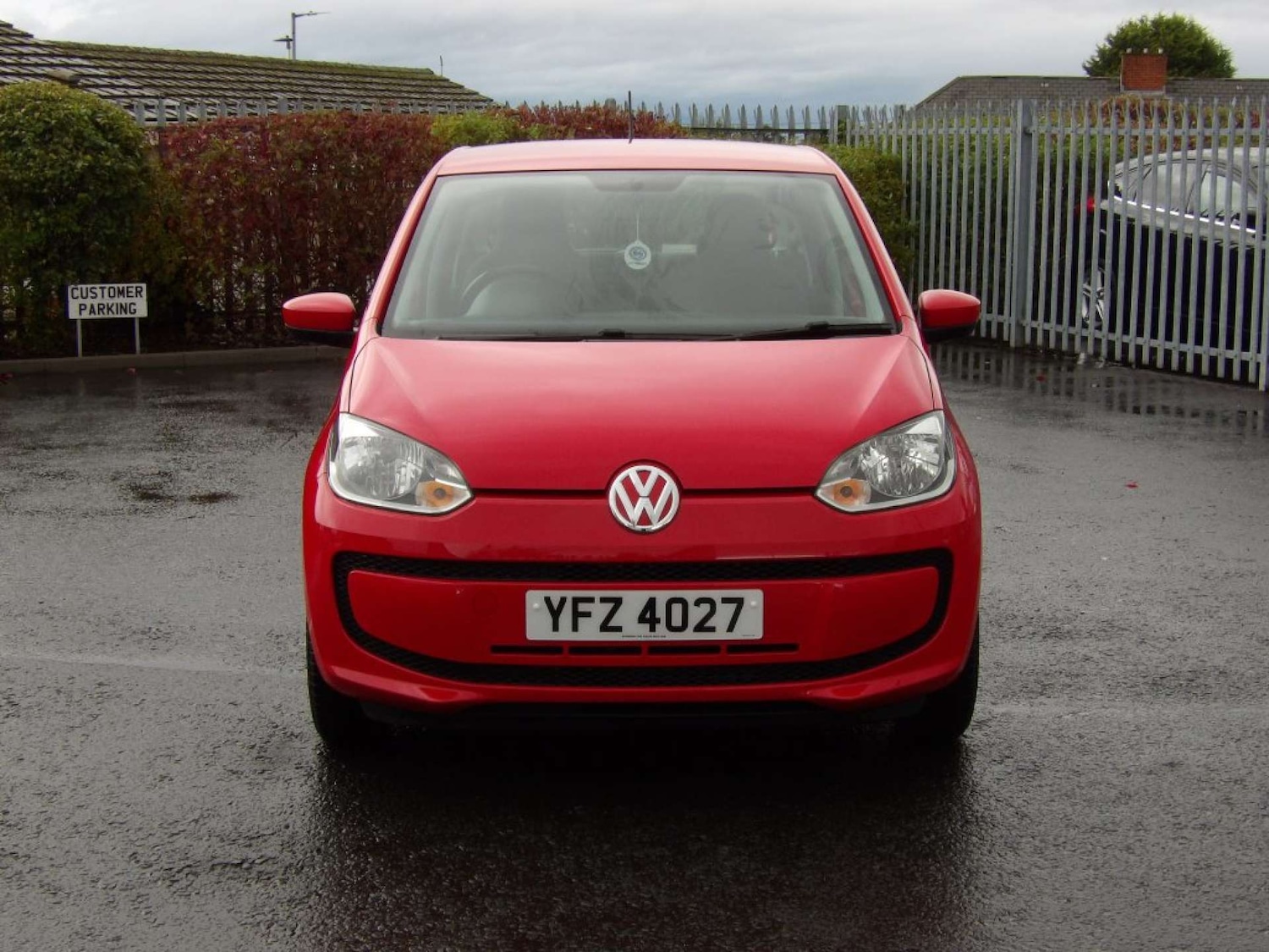 Used Volkswagen up! 2015 for sale - 76600905: Photo 2