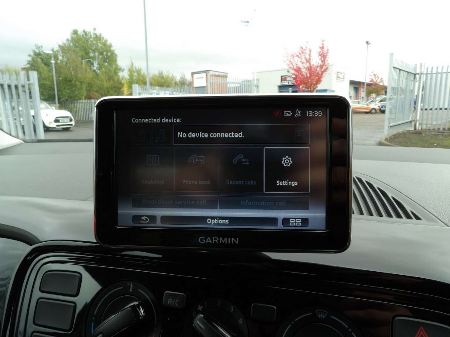 Used Volkswagen up! 2015 for sale - 76600905: Photo 28