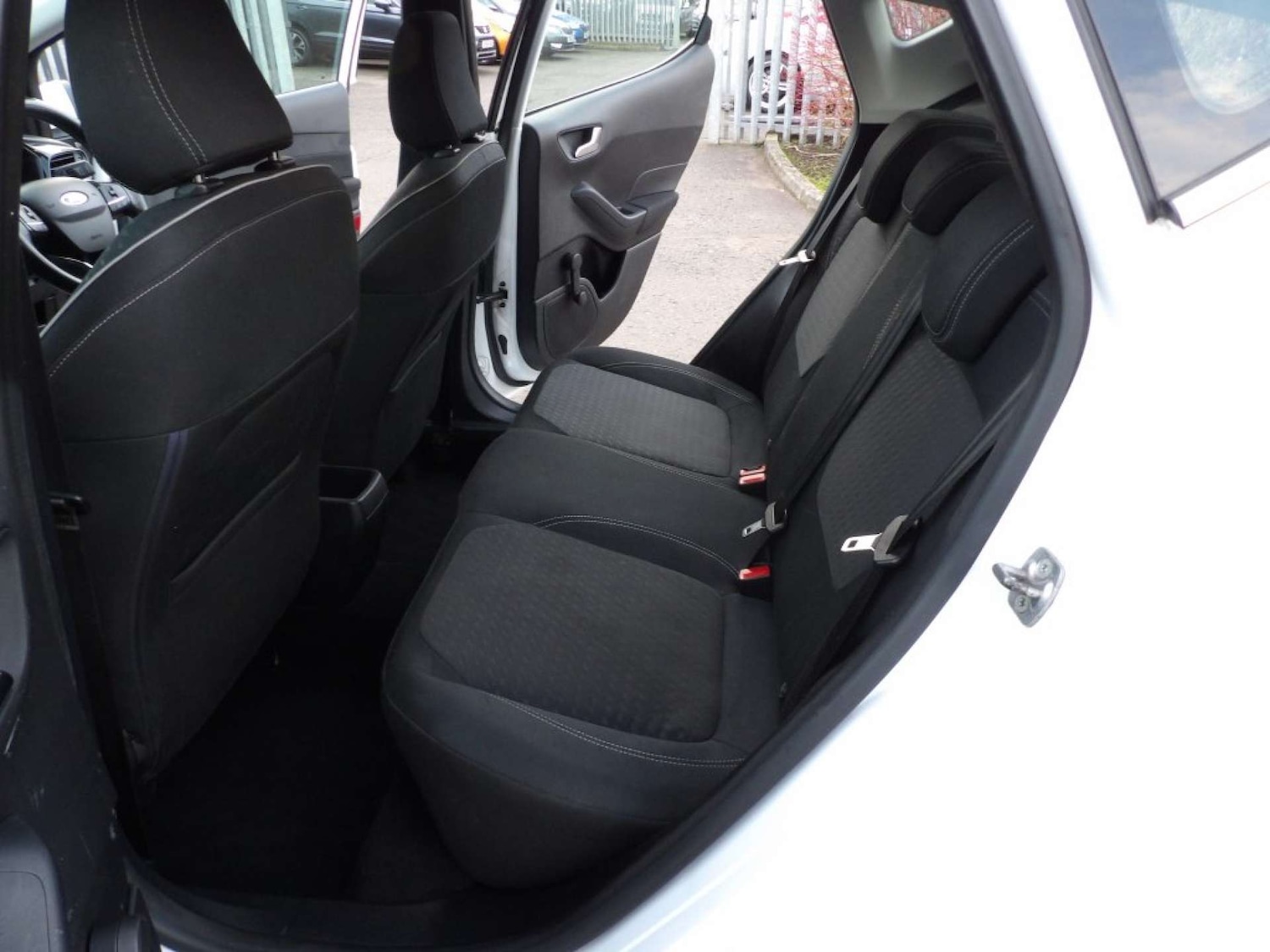 Used Ford Fiesta 2018 for sale - 76630392: Photo 17