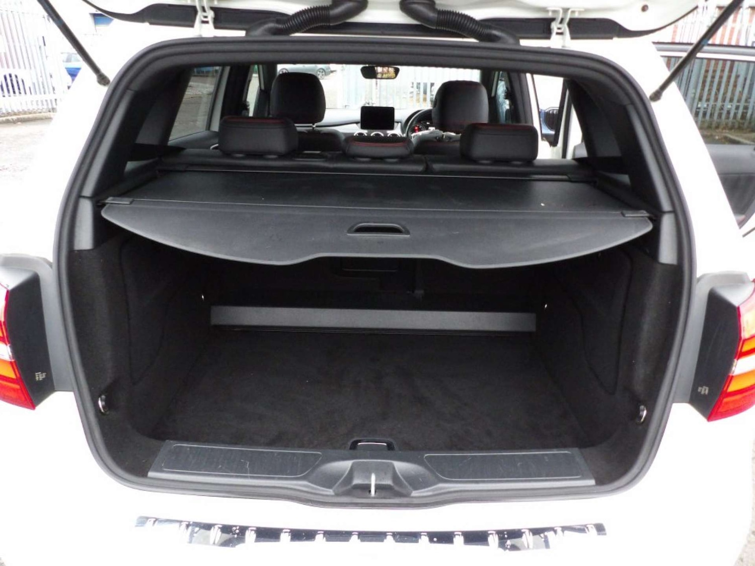 Used Mercedes-Benz B Class 2017 for sale - 76363697: Photo 18
