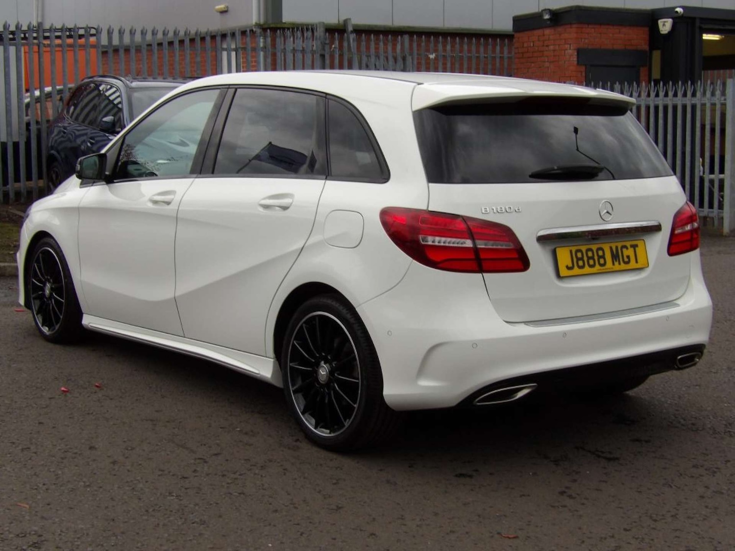 Used Mercedes-Benz B Class 2017 for sale - 76363697: Photo 5