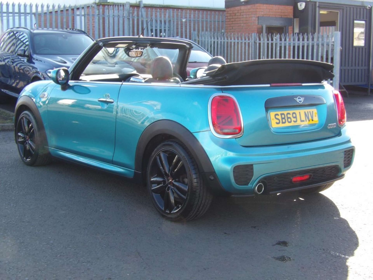 Used MINI Convertible 2019 for sale - 77807478: Photo 13
