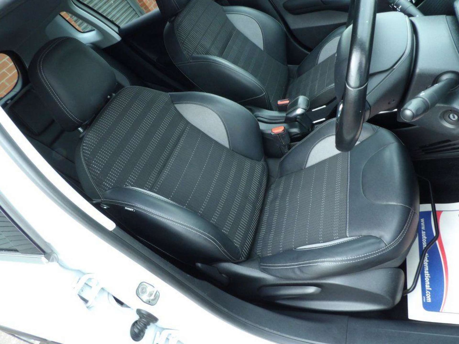 Used Peugeot 2008 2017 for sale - 76601877: Photo 12