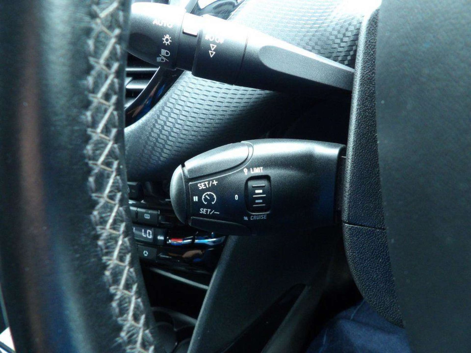 Used Peugeot 2008 2017 for sale - 76601877: Photo 22