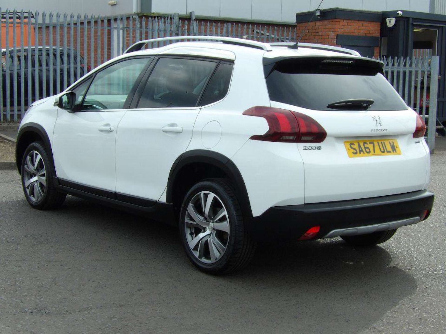 Used Peugeot 2008 2017 for sale - 76601877: Photo 5
